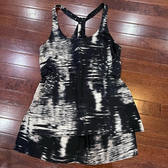 BCBGMaxAzria Open Twisted Racerback Womens Edita Black White Top size XS - Picture 4 of 8